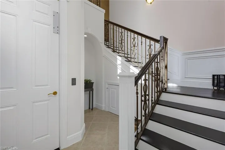 9110  Cascada  WAY, Naples, FL 34114