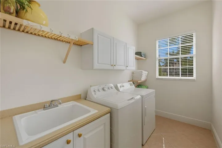 9110  Cascada  WAY, Naples, FL 34114