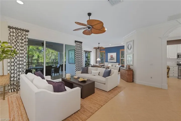 9110  Cascada  WAY, Naples, FL 34114