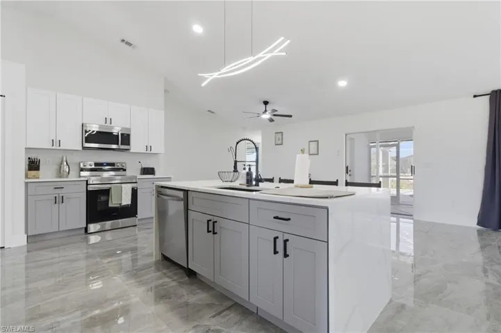 619 Sw 26th Ter, Cape Coral, Florida 33914
