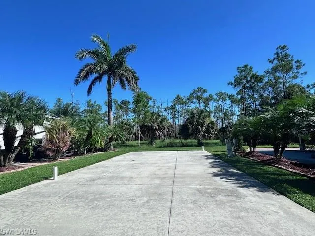 1252 Diamond Lake Cir, Naples, Florida 34114