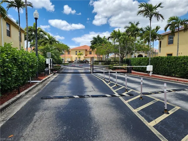 4293 Bellasol Cir 2513, Fort Myers, Florida 33916