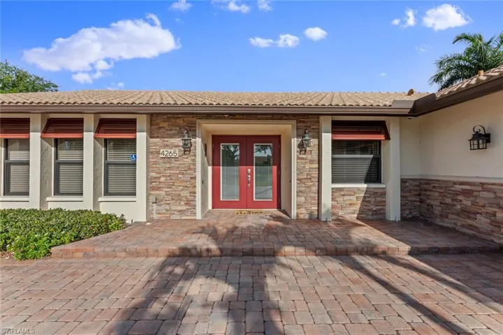 4265  GLASGOW  CT, North Fort Myers, FL 33903