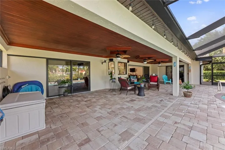 4265  GLASGOW  CT, North Fort Myers, FL 33903