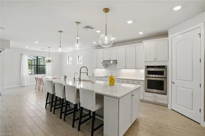 12905 Hadley Ct, Fort Myers, Florida 33913