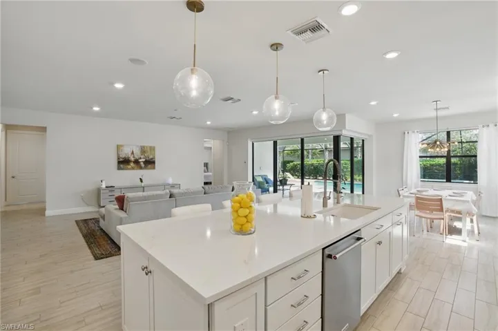 12905 Hadley Ct, Fort Myers, Florida 33913