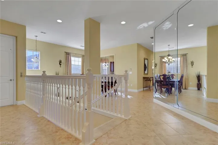 6397  Legacy  CIR, Naples, FL 34113