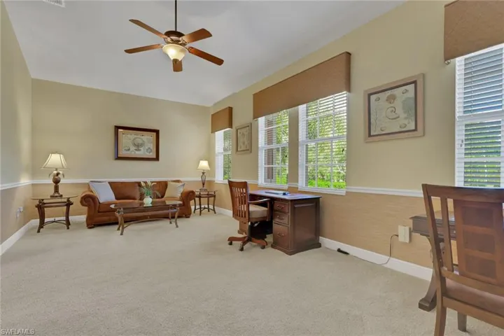 6397  Legacy  CIR, Naples, FL 34113