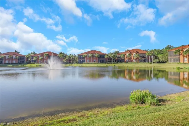 6397  Legacy  CIR, Naples, FL 34113