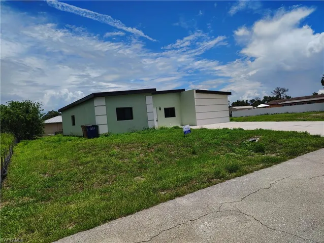 423 Canyon Dr S, Lehigh Acres, Florida 33936