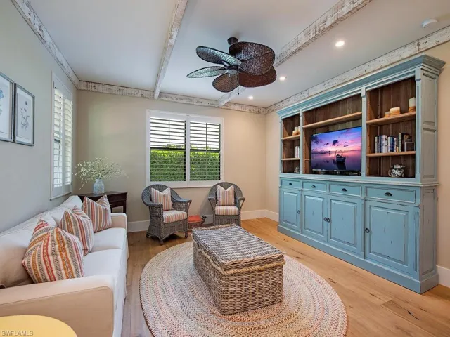 354 1st Ave N, Naples, Florida 34102