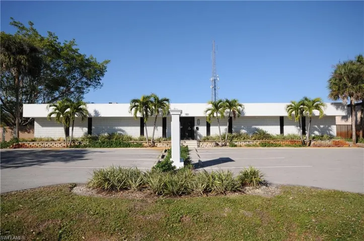 1951 J And C Blvd, Naples, Florida 34109