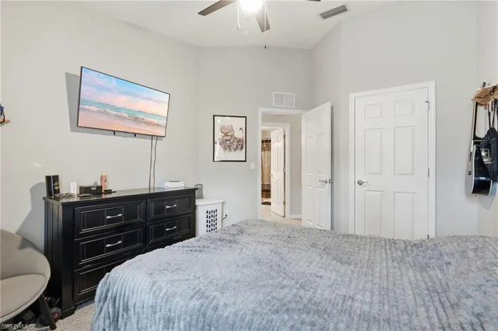 Guest bedroom 2