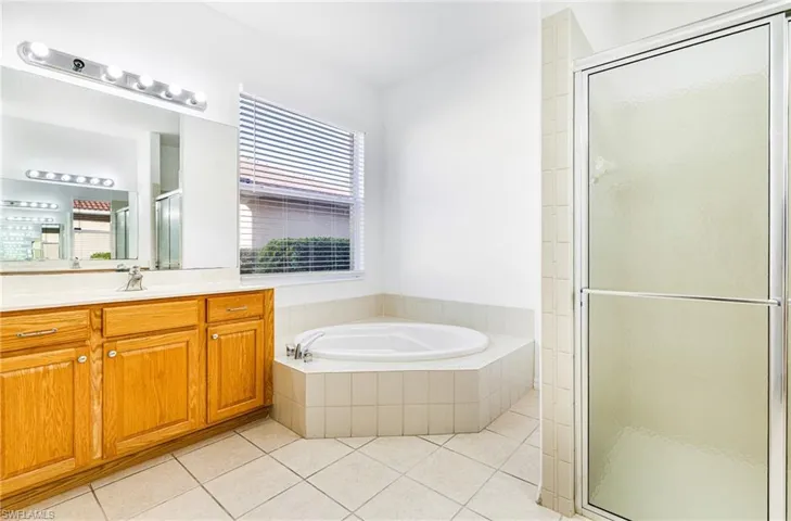3770  Recreation  LN, Naples, FL 34116