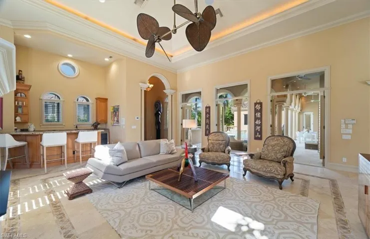 550 21st Ave S, Naples, Florida 34102