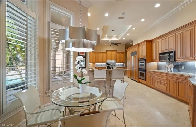 550 21st Ave S, Naples, Florida 34102