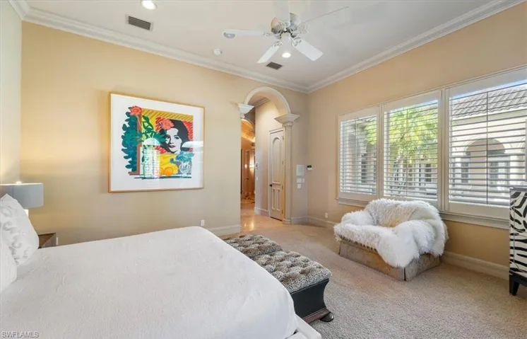 550 21st Ave S, Naples, Florida 34102