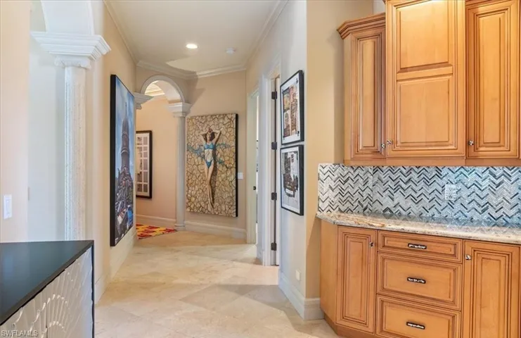 550 21st Ave S, Naples, Florida 34102