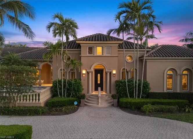 550 21st Ave S, Naples, Florida 34102