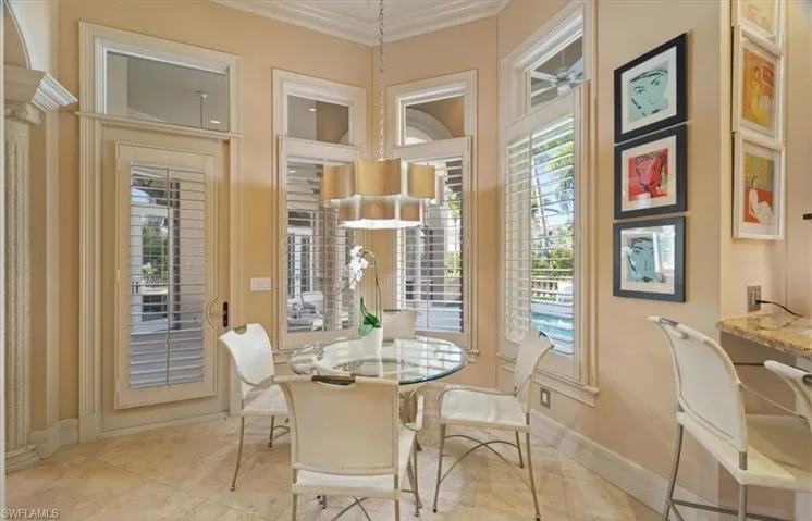 550 21st Ave S, Naples, Florida 34102