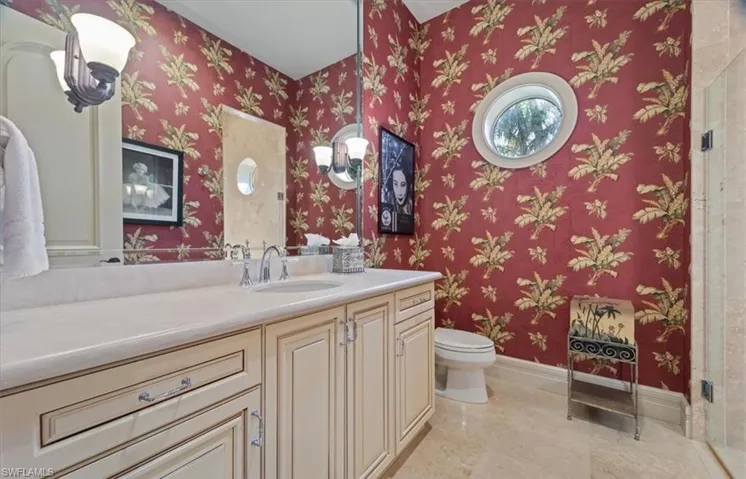 550 21st Ave S, Naples, Florida 34102