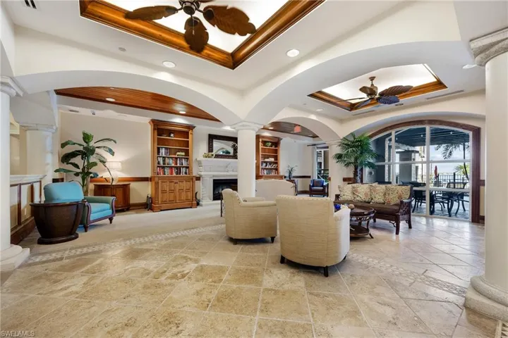 2825  Palm Beach  BLVD, Fort Myers, FL 33916