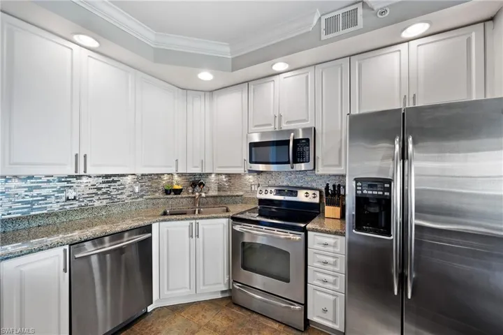 2825  Palm Beach  BLVD, Fort Myers, FL 33916