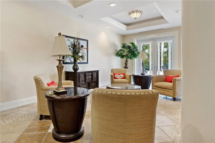 2825  Palm Beach  BLVD, Fort Myers, FL 33916