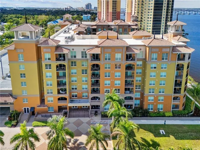 2825  Palm Beach  BLVD, Fort Myers, FL 33916