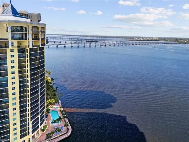 2825  Palm Beach  BLVD, Fort Myers, FL 33916