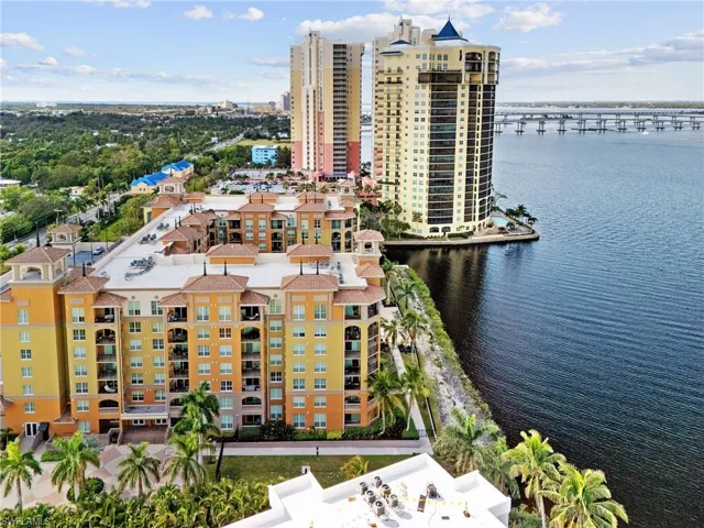 2825  Palm Beach  BLVD, Fort Myers, FL 33916