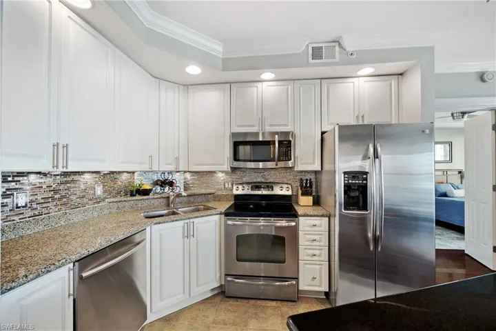 2825  Palm Beach  BLVD, Fort Myers, FL 33916