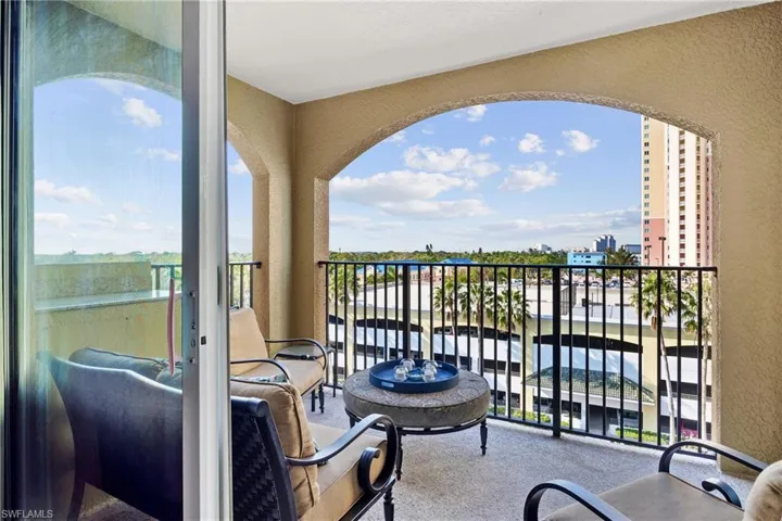 2825  Palm Beach  BLVD, Fort Myers, FL 33916