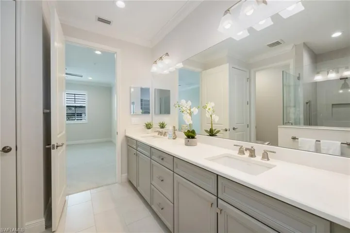 2647 Seychelles Cir 2206, Naples, Florida 34112