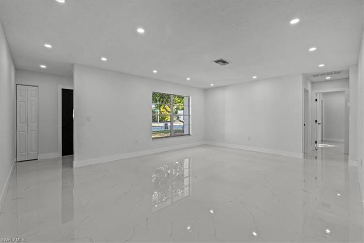 3322  Savage  RD, Sarasota, FL 34231