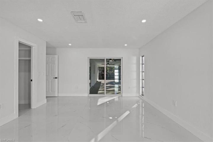 3322  Savage  RD, Sarasota, FL 34231
