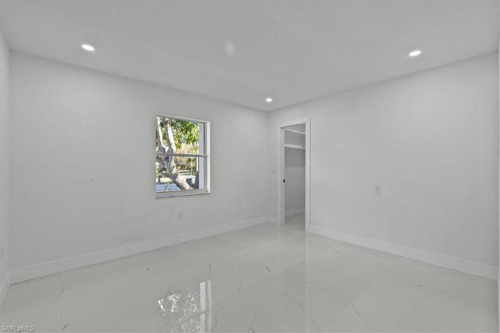 3322  Savage  RD, Sarasota, FL 34231
