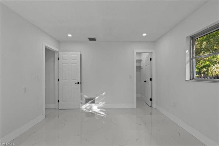 3322  Savage  RD, Sarasota, FL 34231