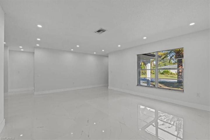 3322  Savage  RD, Sarasota, FL 34231