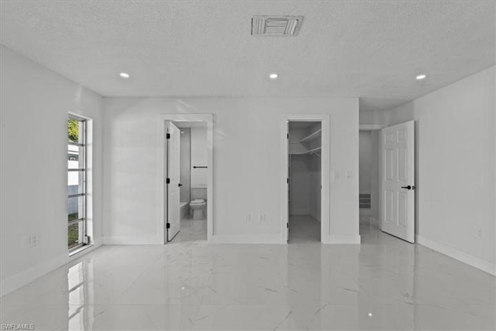3322  Savage  RD, Sarasota, FL 34231