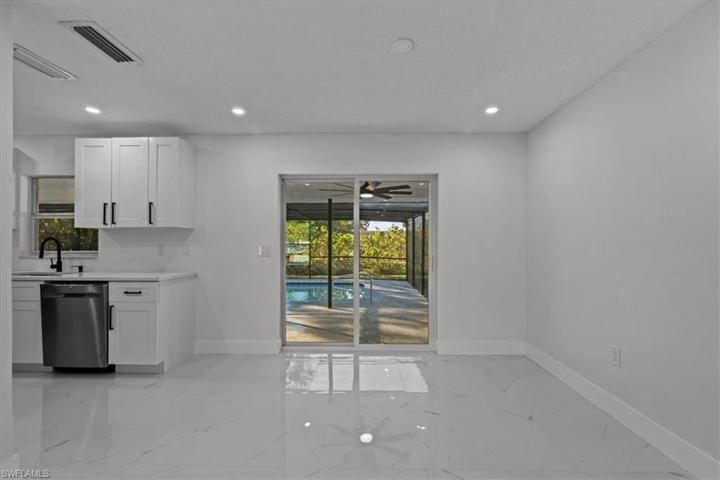 3322  Savage  RD, Sarasota, FL 34231