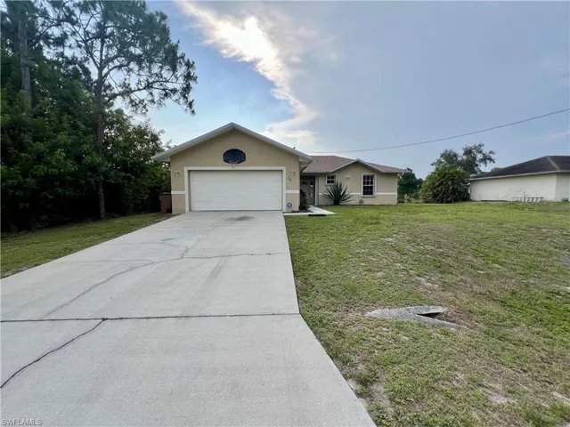 549  Genoa S AVE, Lehigh Acres, FL 33974