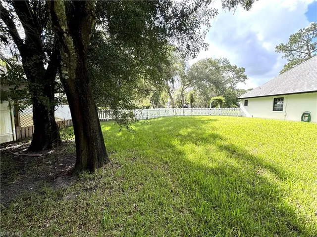 1090  Woods  DR, Labelle, FL 33935