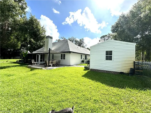 1090 Woods Dr, Labelle, Florida 33935