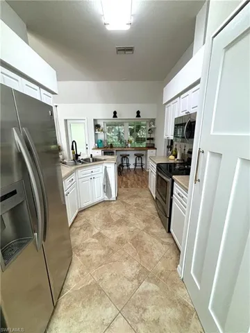 1090  Woods  DR, Labelle, FL 33935