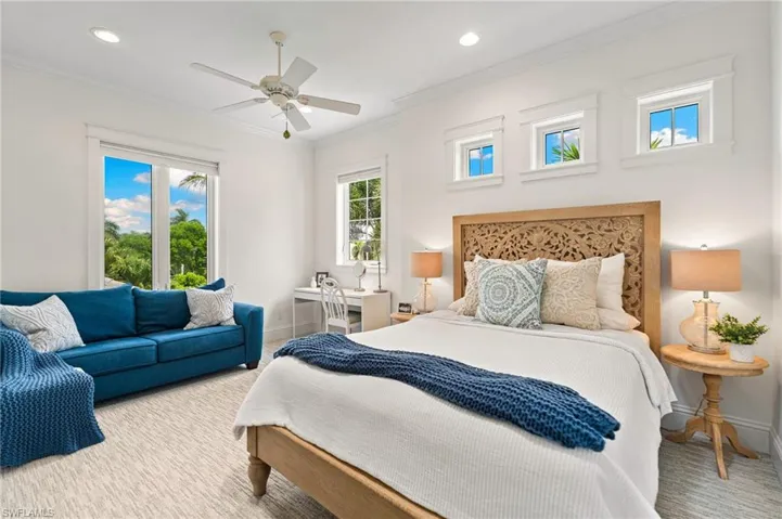 615  Binnacle  DR, Naples, FL 34103