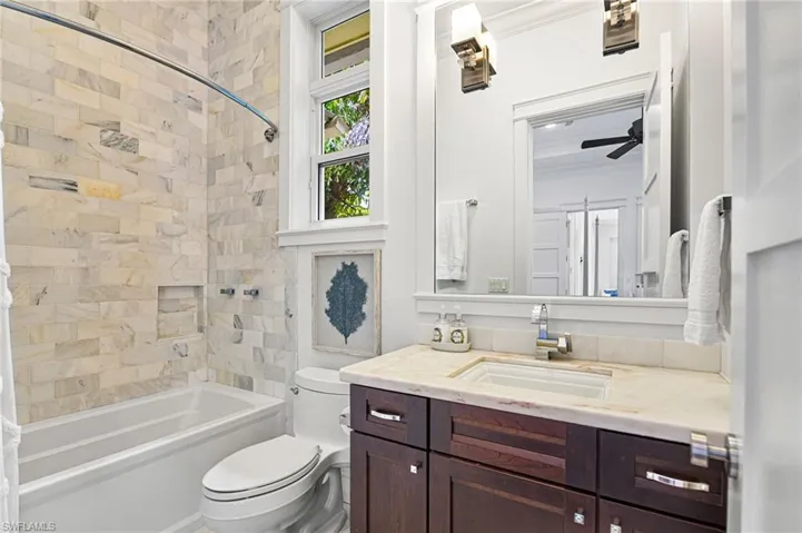 615  Binnacle  DR, Naples, FL 34103