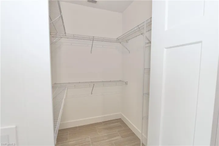 Walk in closet