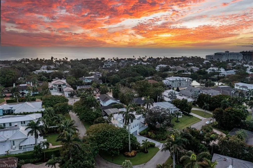 367 5th AVE, Naples, FL 34102,224083510