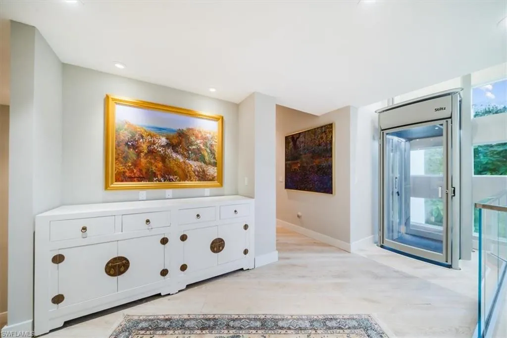 367 5th AVE, Naples, FL 34102,224083510